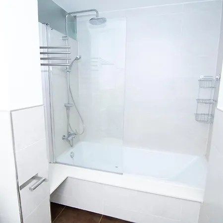Apartment Gs- Apartamento Con Balcon, 3 Dormitorios, Centro *
