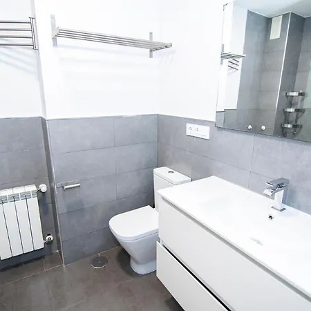Gs- Apartamento Con Balcon, 3 Dormitorios, Centro Apartment *